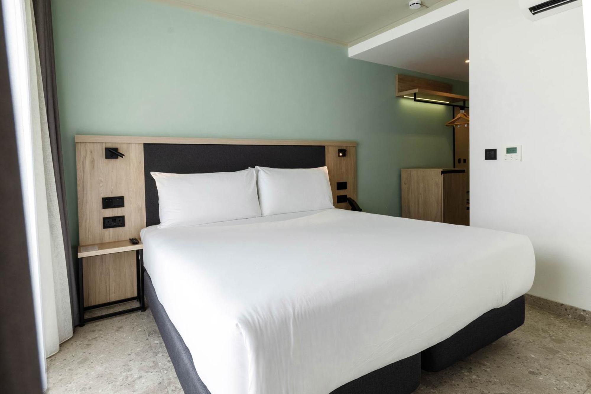 Hotel Levante St Julian'S, Affiliated By Melia San Giuliano Esterno foto